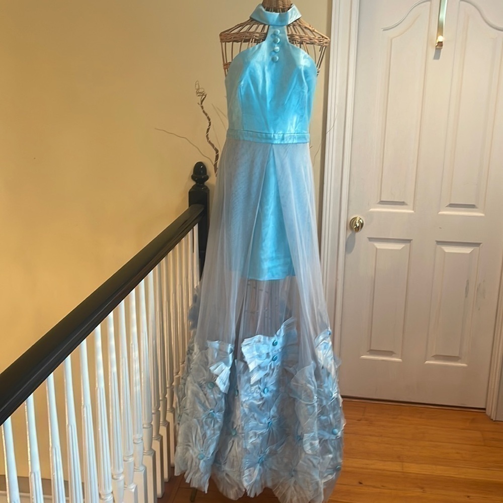 John Paul Ataker 🎉HP🎉NWT blue designer dress. This is your opportunity to own
